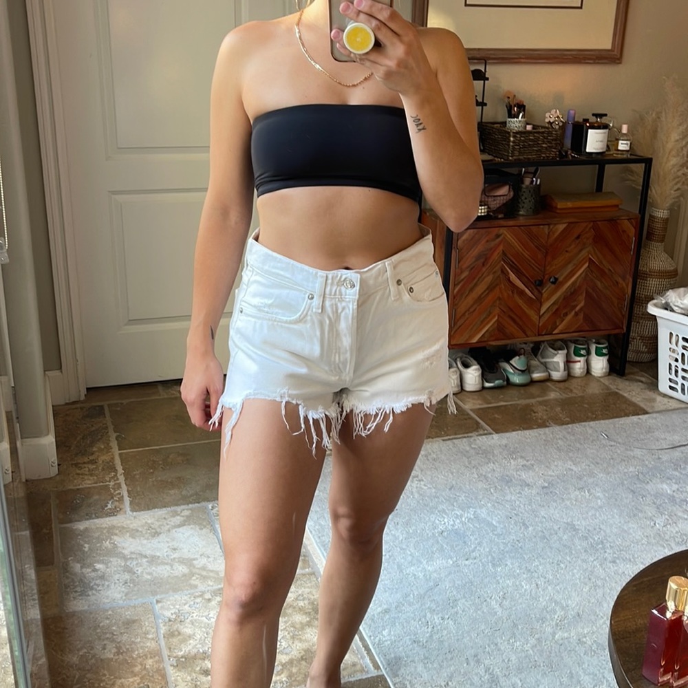 AGOLDE white jean shorts size 26